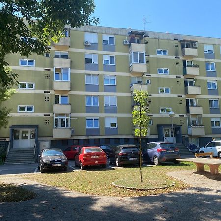 Astoria Appartement Varaždin Buitenkant foto