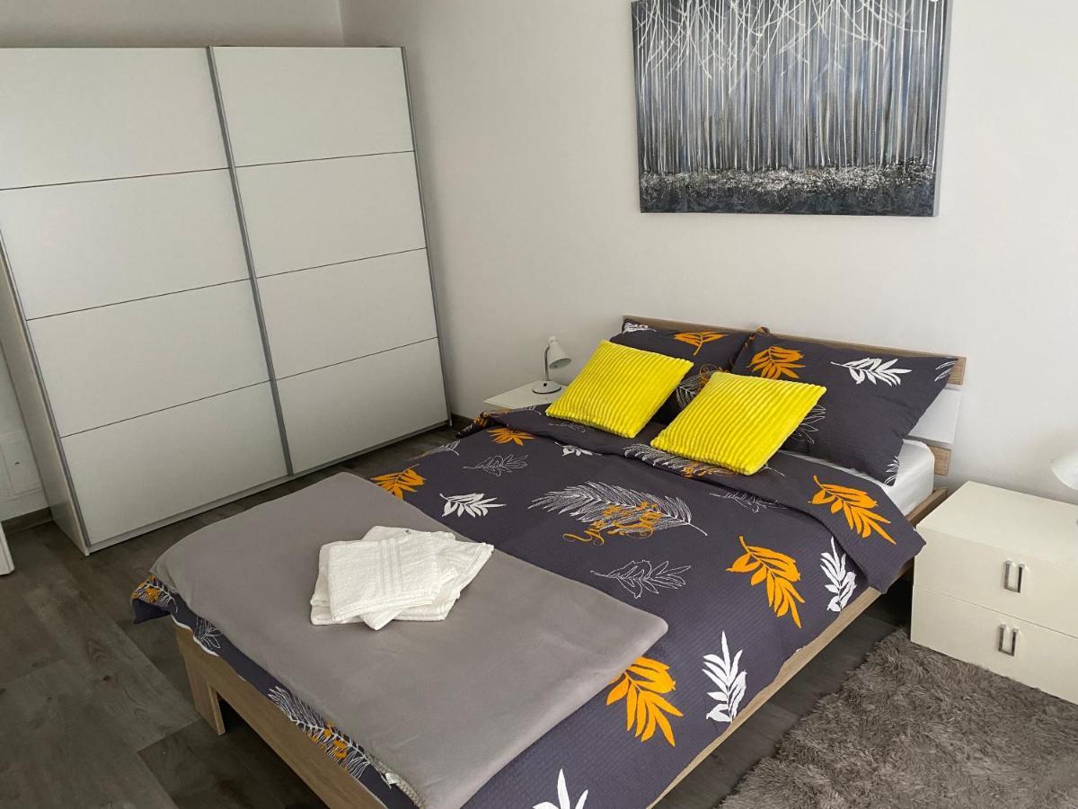 Astoria Appartement Varaždin Buitenkant foto