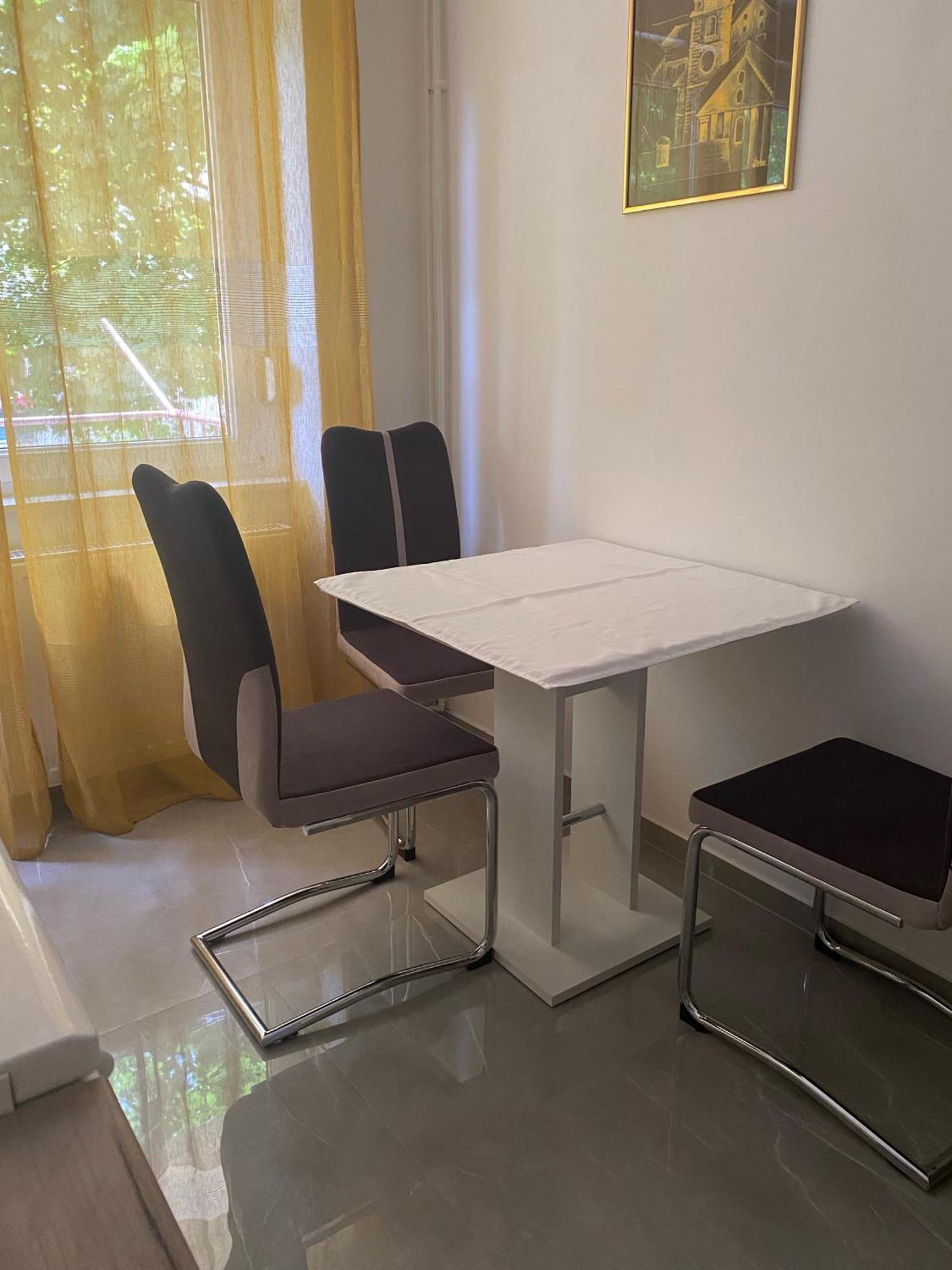 Astoria Appartement Varaždin Buitenkant foto